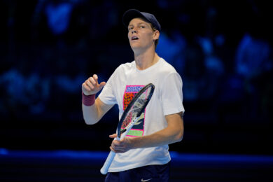 L'allenamento congiunto tra Jannik Sinner e Carlos Alcaraz prima delle Atp Finals 2025 (foto LaPresse/Marco Alpozzi)