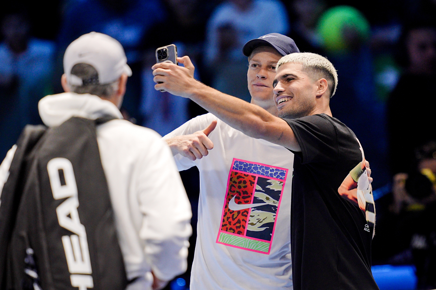 sinner alcaraz l8217allenamento a torino tra selfie e risate in 10 foto da Lapresse.it sinner alcaraz l8217allenamento a torino tra selfie e risate in 10 foto