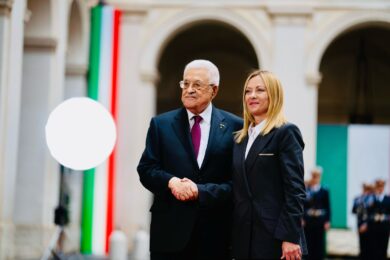Abu Mazen a Roma, ricevuto da Mattarella e Meloni: “Italia riconosca lo Stato di Palestina”