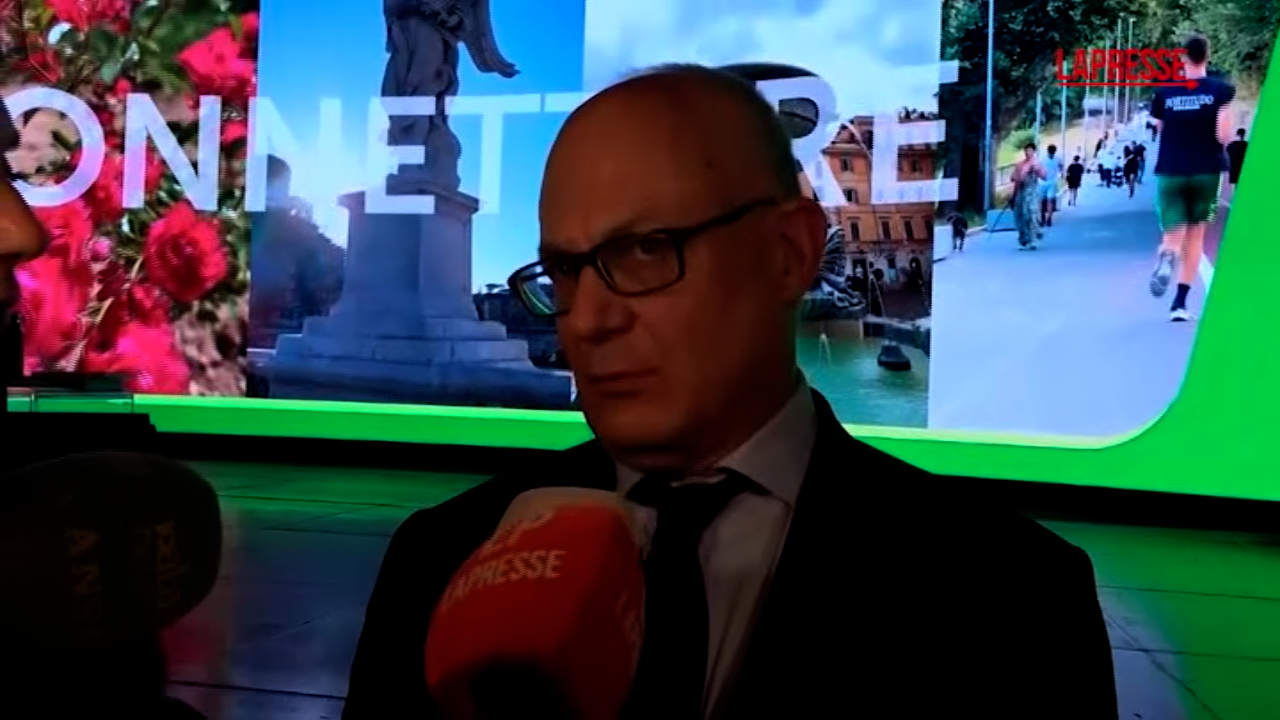 Gualtieri: "Governo dia risorse a Roma, Milano prende il doppio della Capitale" Gualtieri: "Governo dia risorse a Roma, Milano prende il doppio della Capitale"