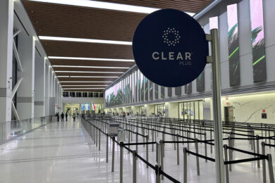 Caos negli Stati Uniti, almeno 1000 voli cancellati per lo shutdown