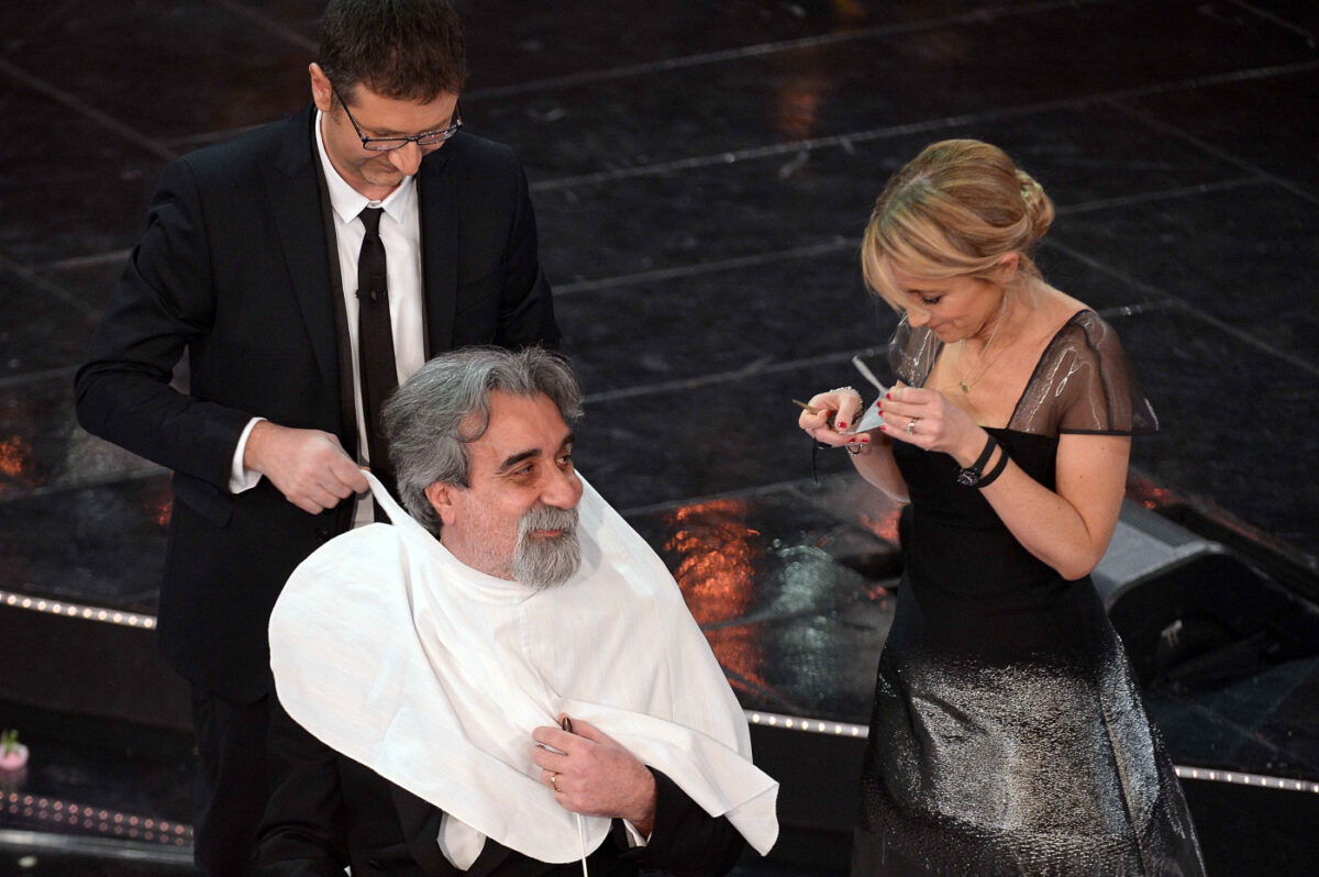 Peppe Vessicchio, 5 foto iconiche delle sue partecipazioni al Festival di Sanremo Peppe Vessicchio, 5 foto iconiche delle sue partecipazioni al Festival di Sanremo
