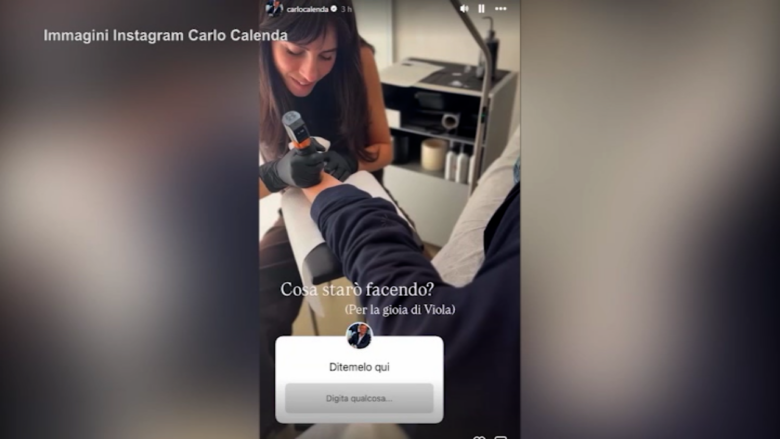 Calenda e il tatuaggio per l'Ucraina: il video social