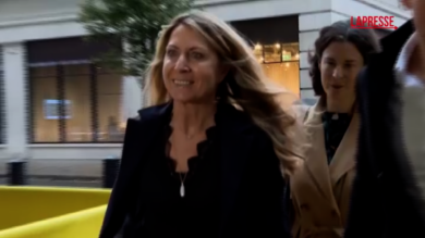 Trump contro BBC, si dimette la direttrice delle news Turness: “I nostri giornalisti non sono corrotti”