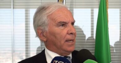 Bufera su Maurizio Falco, commissario per superamento baraccopoli: insulti a cronista in un audio