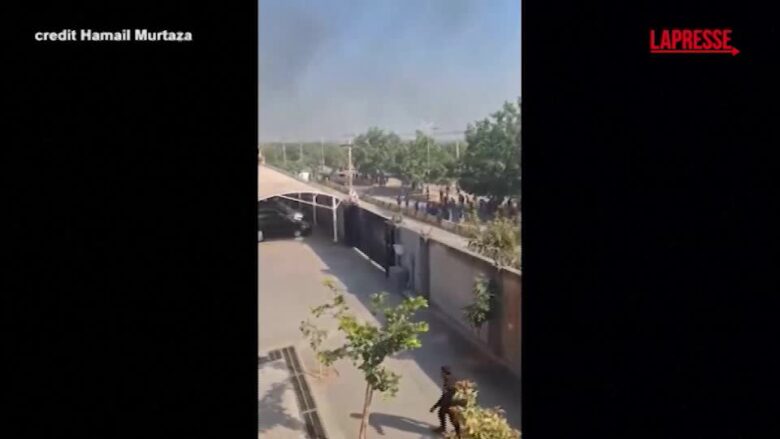 Pakistan, attentato a Islamabad: gli attimi successivi all’esplosione