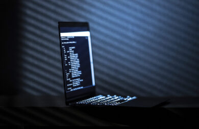 Prato, revenge porn per punire tradimenti virtuali: condannata 55enne