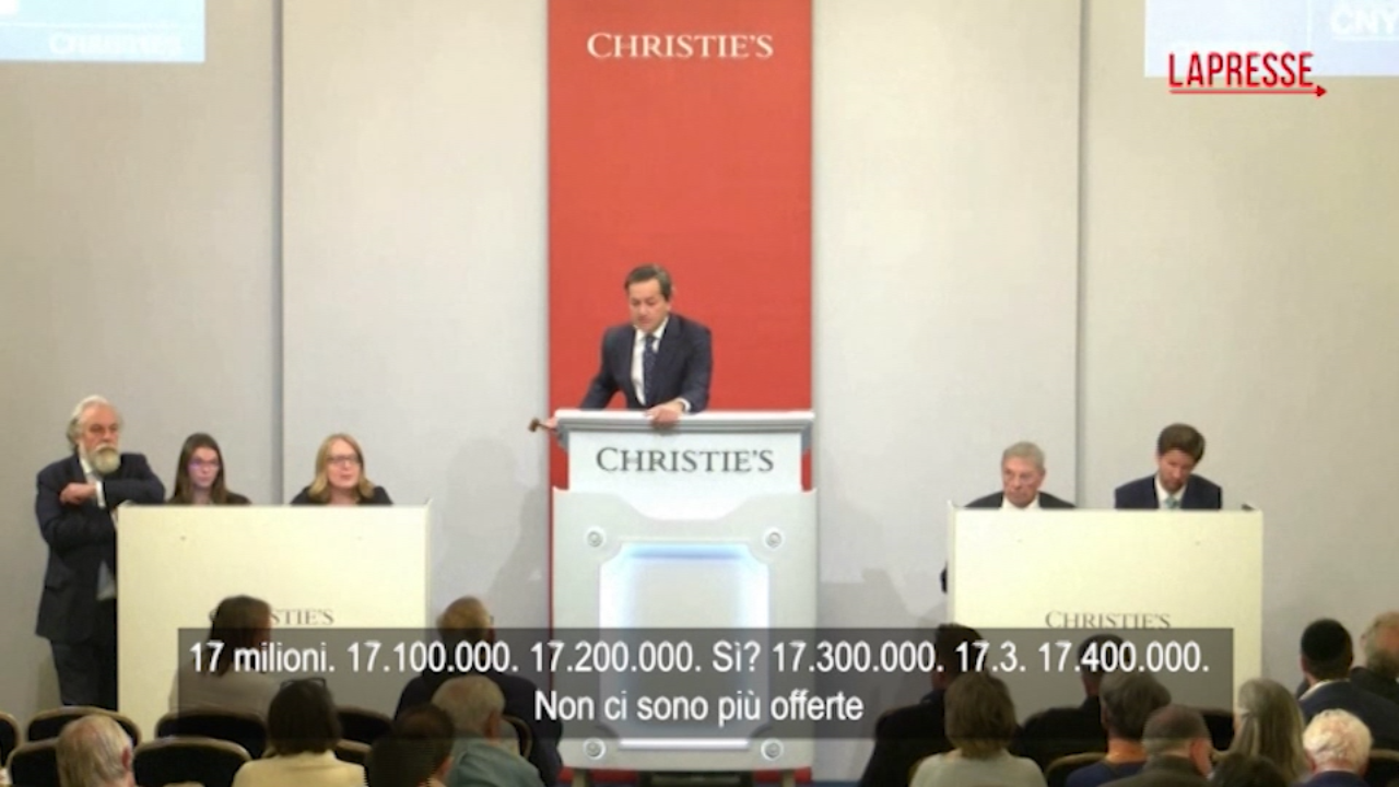 vendita milionaria per il mellon blue il diamante battuto all asta per oltre 22 milioni