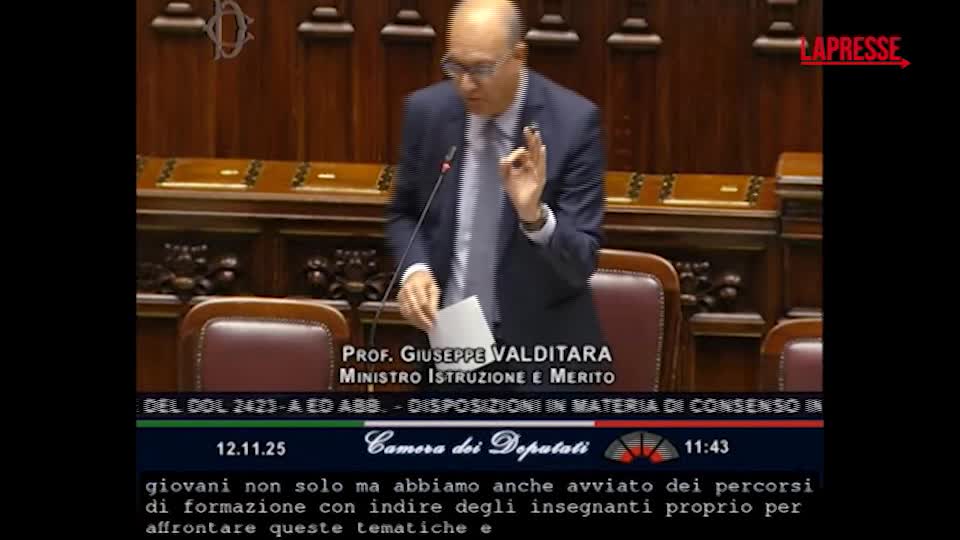Scuola, Valditara attacca le opposizioni: “Vergognatevi, sono indignato”