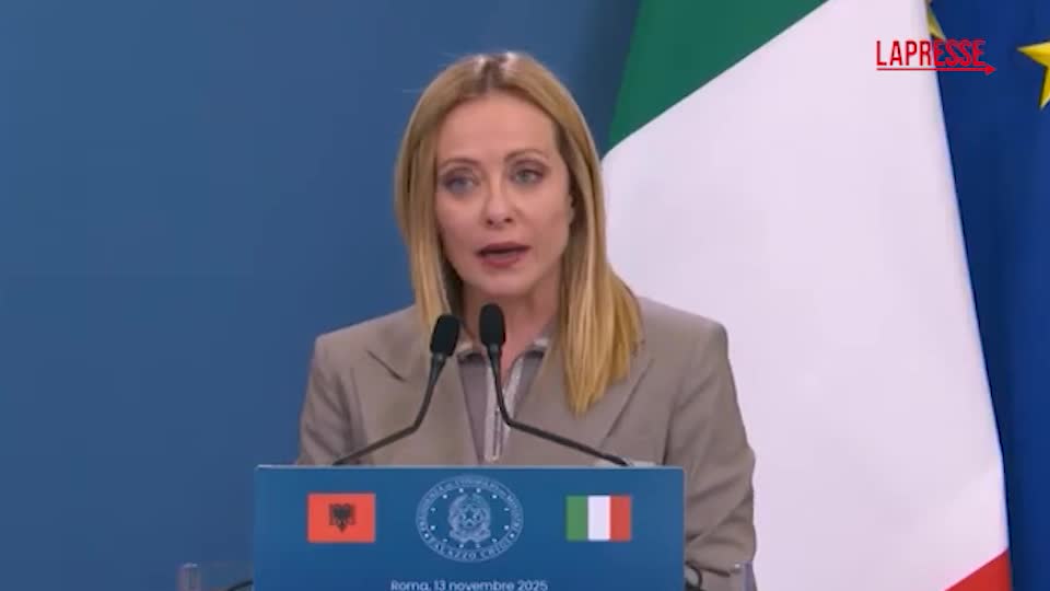 Migranti, Meloni: "Cpr Albania funzioneranno con patto asilo, responsabilità non mia" Migranti, Meloni: "Cpr Albania funzioneranno con patto asilo, responsabilità non mia"