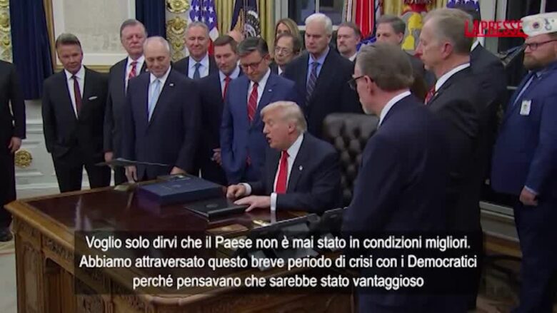 Usa, Trump firma il decreto che mette fine allo shutdown