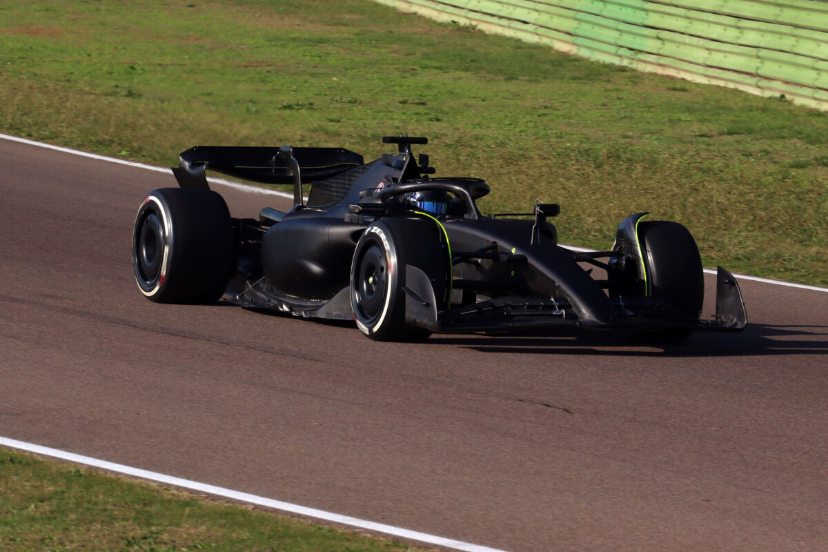 F1, test Cadillac a Imola: in pista una Ferrari tutta nera F1, test Cadillac a Imola: in pista una Ferrari tutta nera
