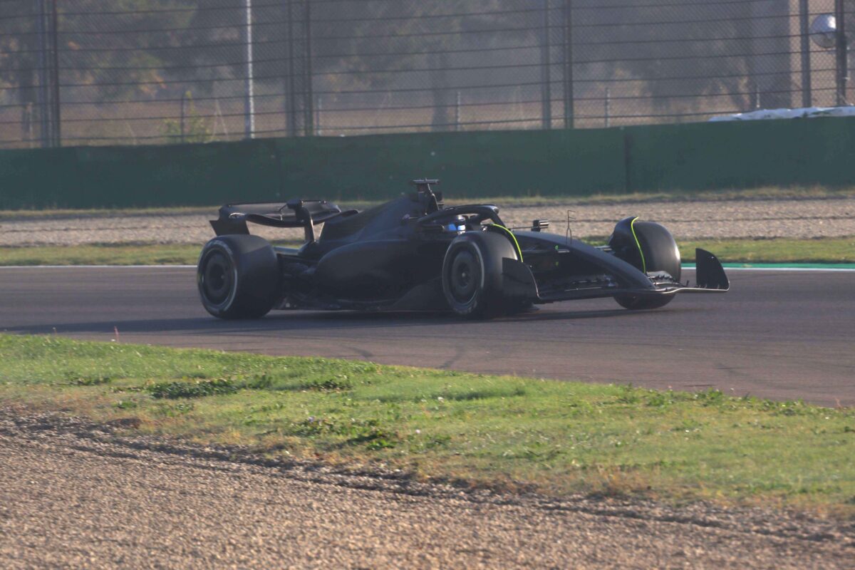 Galleria foto 'F1, test Cadillac a Imola: in pista una Ferrari tutta nera' - foto 4