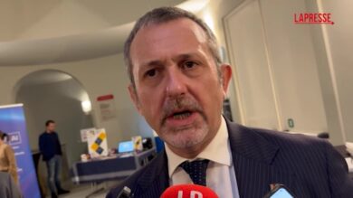 Riforma giustizia, Delmastro: "Meloni taglia le unghie alla politica sulla magistratura"