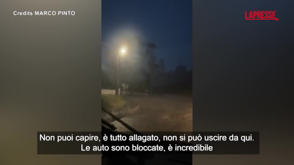 Portogallo, un automobilista filma la tempesta Claudia: "E Portogallo, un automobilista filma la tempesta Claudia: "E