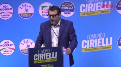 Regionali Campania, Salvini a Fico: "Non c'e' la barca di cittadinanza, paghi come tutti gli altri"