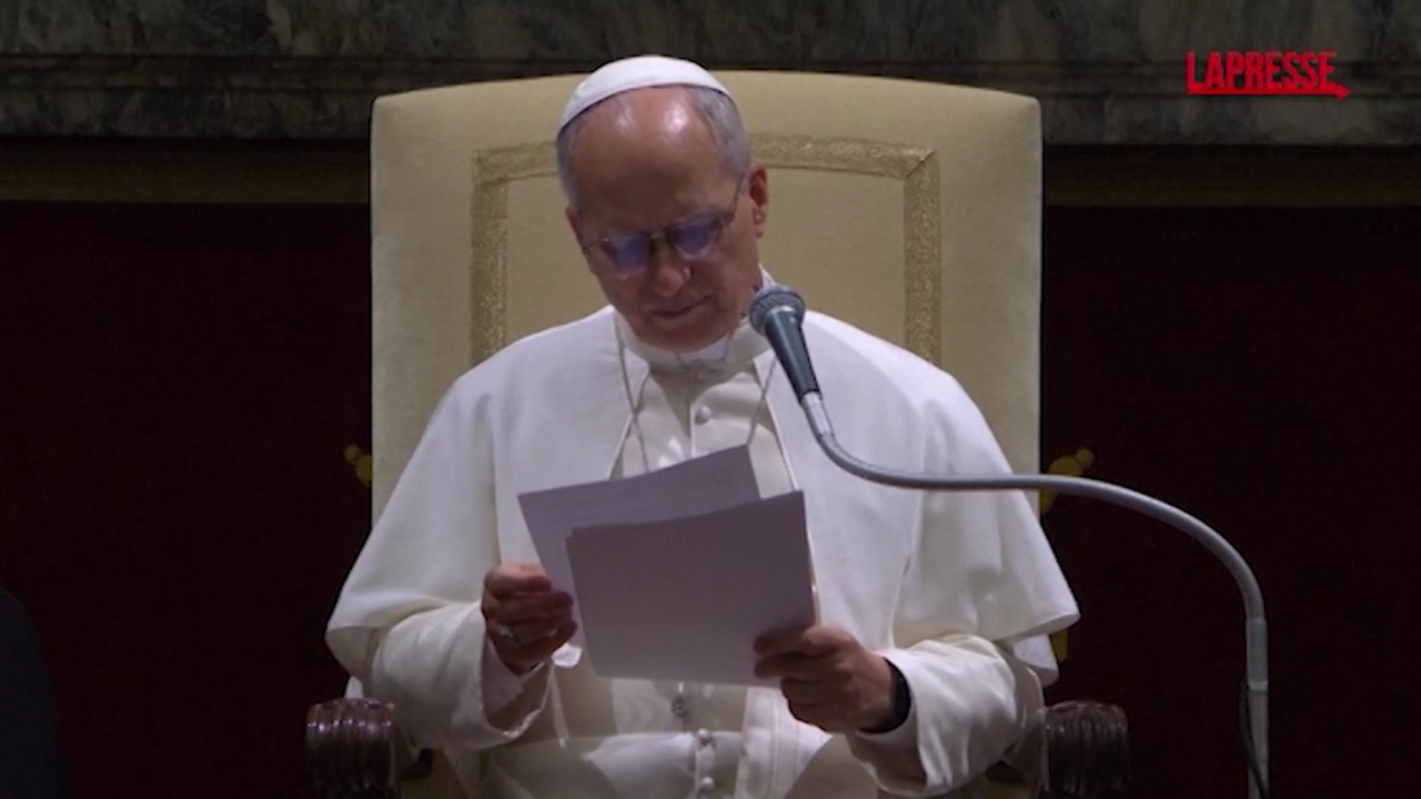 Papa Leone XIV incontra il mondo del cinema: "Potete promuovere dignità umana" Papa Leone XIV incontra il mondo del cinema: "Potete promuovere dignità umana"