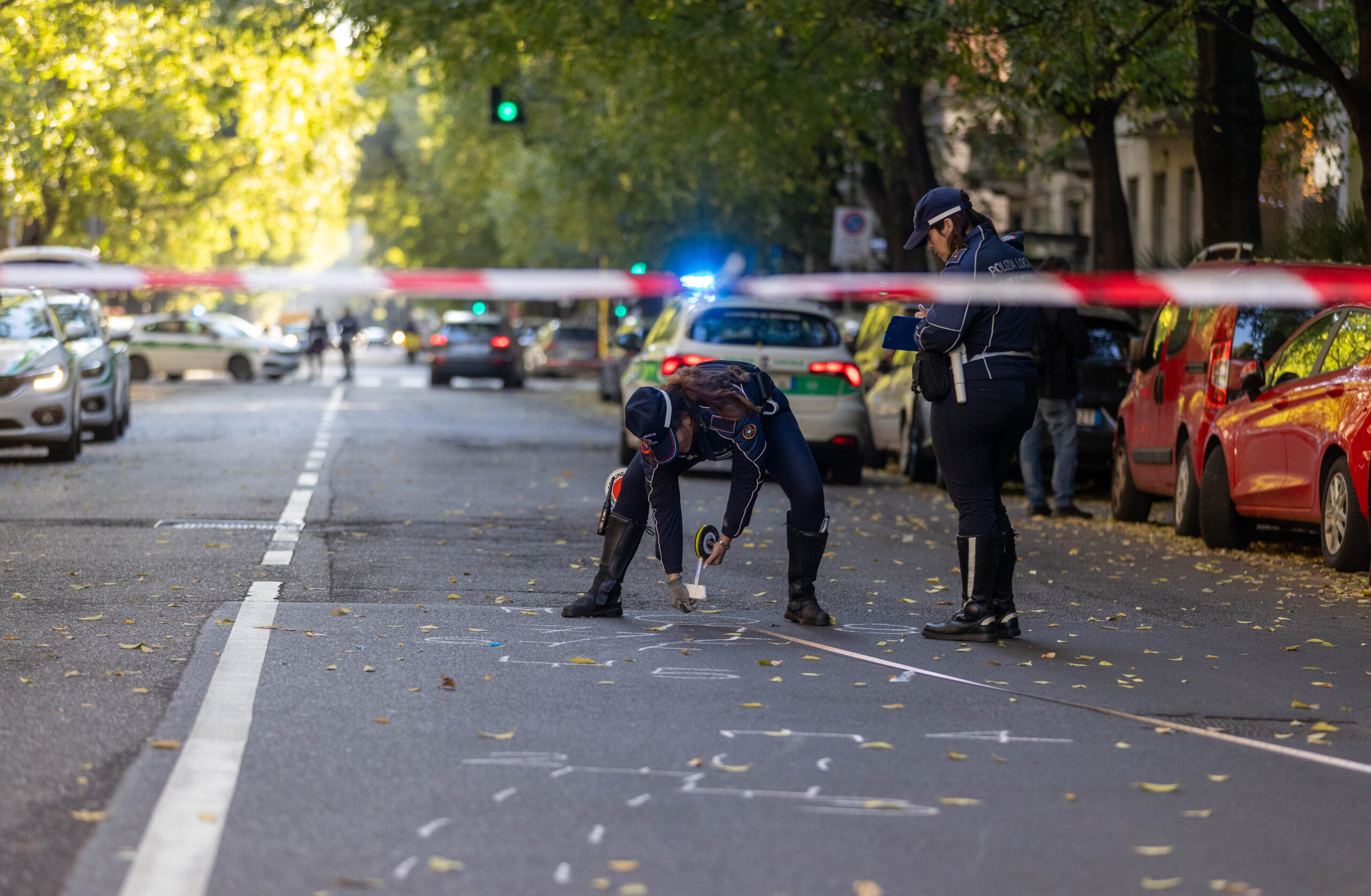 Milano, scontro tra Suv e utilitaria: muore 20enne Milano, scontro tra Suv e utilitaria: muore 20enne