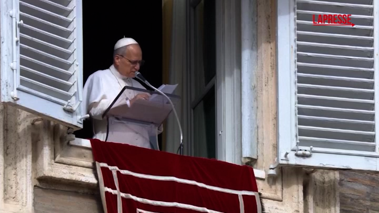 Ucraina, Papa Leone XIV: “Dolore per attacchi, vicino a popolazione provata dal conflitto” Ucraina, Papa Leone XIV: “Dolore per attacchi, vicino a popolazione provata dal conflitto”