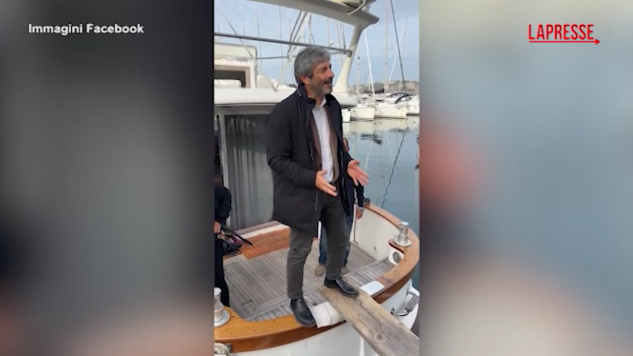 Regionali Campania 2025, Fico posta video dal gozzo: “FdI parla solo di questo, da noi proposte” Regionali Campania 2025, Fico posta video dal gozzo: “FdI parla solo di questo, da noi proposte”