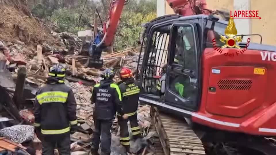 maltempo proseguono le ricerche dei dispersi a cormons l aiuto dei cani molecolari da Lapresse.it maltempo proseguono le ricerche dei dispersi a cormons l aiuto dei cani molecolari