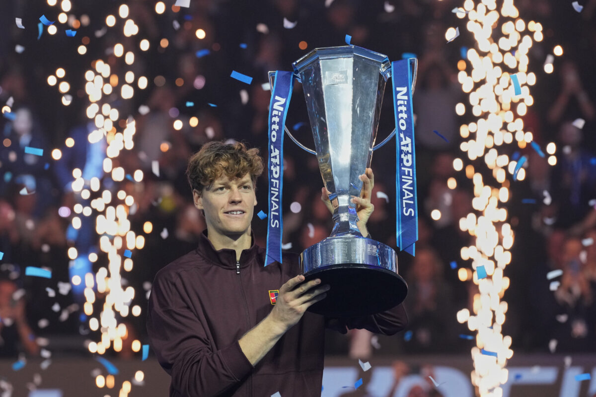 atp finals 2025 sinner batte alcaraz in due set e si conferma campione da Lapresse.it atp finals 2025 sinner batte alcaraz in due set e si conferma campione