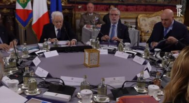 Ucraina, Consiglio di Difesa: “Pieno sostegno a Kiev, nuovo pacchetto aiuti. Preoccupano minacce ibride”