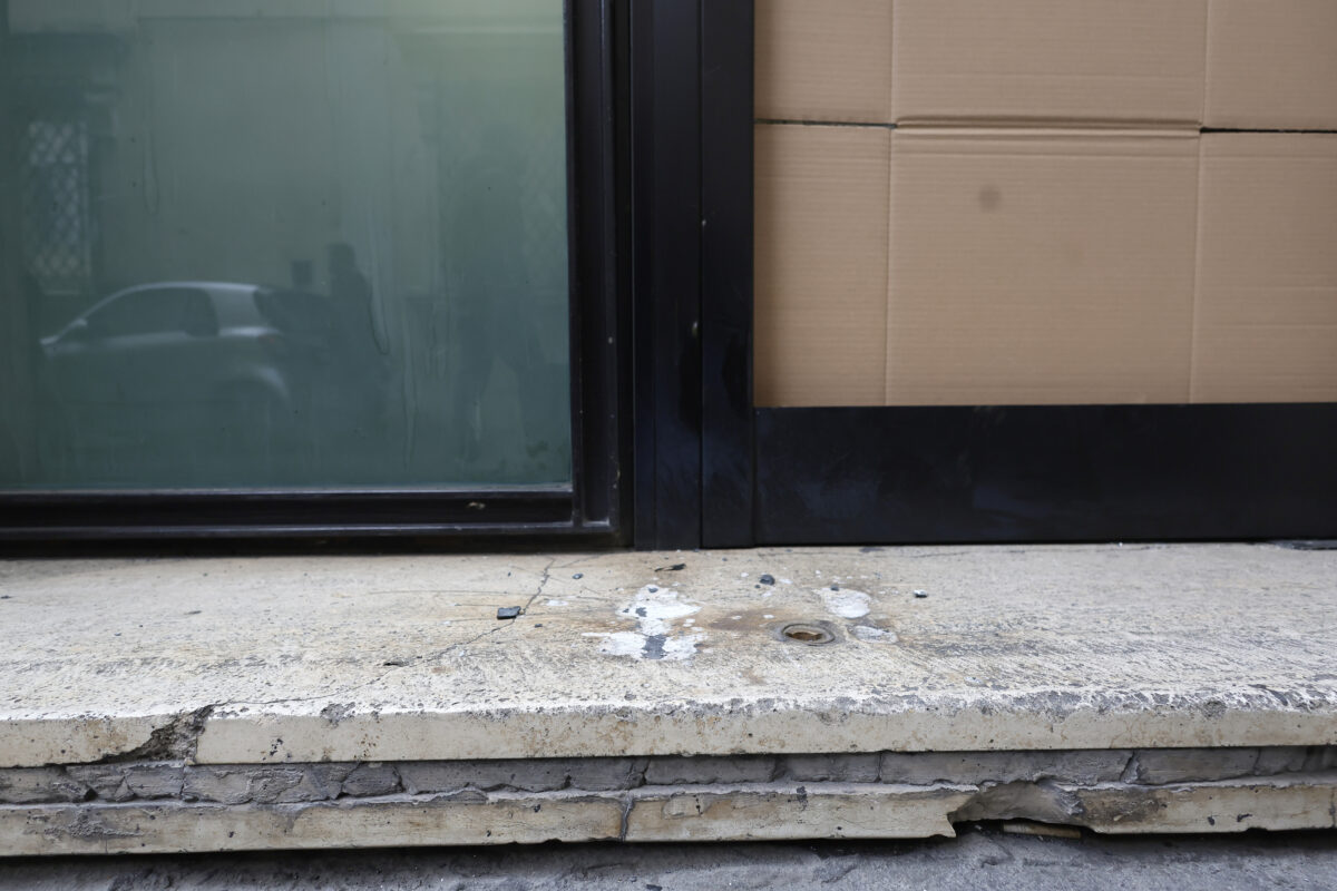 Roma, furto da Louis Vuitton in via dei Condotti: caccia a 3 uomini