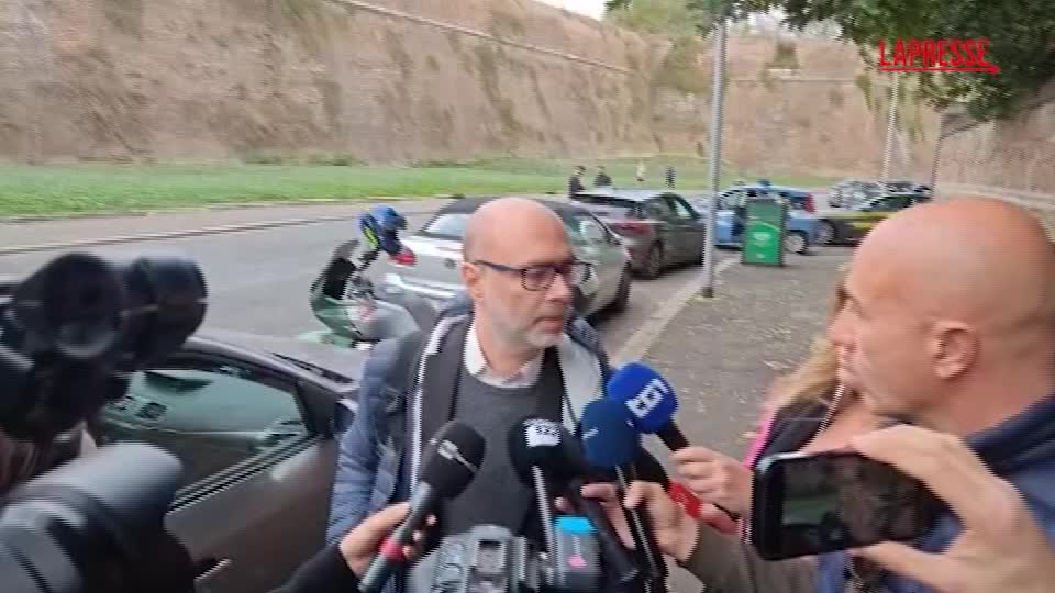 Figlio Adinolfi: "Qui con una speranza enorme ma per noi è dolore infinito" Figlio Adinolfi: "Qui con una speranza enorme ma per noi è dolore infinito"