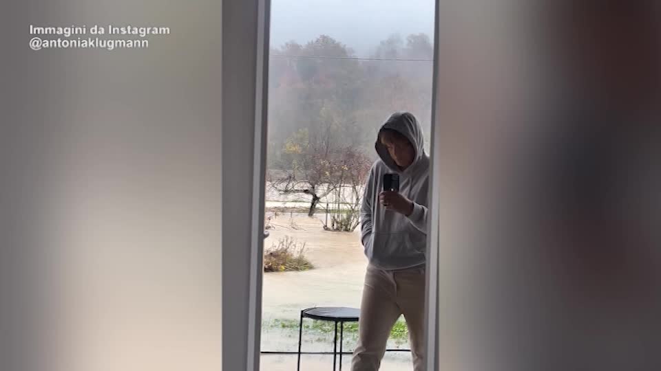 Maltempo, chef Antonia Klugmann posta video sui social: "Il nostro ristorante è sommerso" Maltempo, chef Antonia Klugmann posta video sui social: "Il nostro ristorante è sommerso"