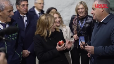 Trentino, Meloni all'inaugurazione della funivia delle mele targata Melinda: la prima al mondo