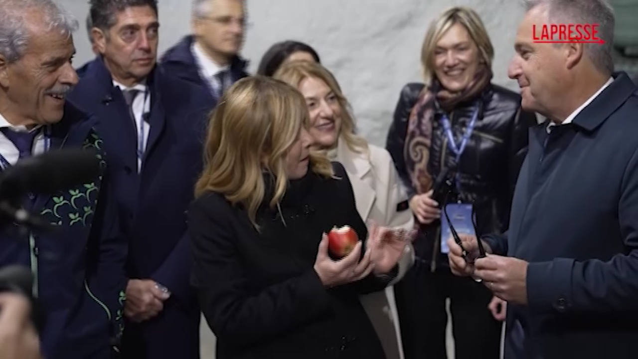 trentino meloni all inaugurazione della funivia delle mele targata melinda la prima al mondo