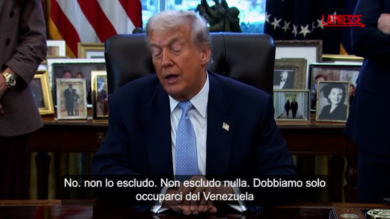 Tensione Usa-Venezuela, Trump: "Parlerò con Maduro, ma non escludo invio truppe statunitensi", il video