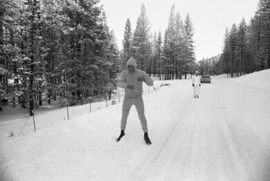 Accadde oggi 18 novembre, 5 foto iconiche: da Muhammad Ali ai 50 anni di Topolino