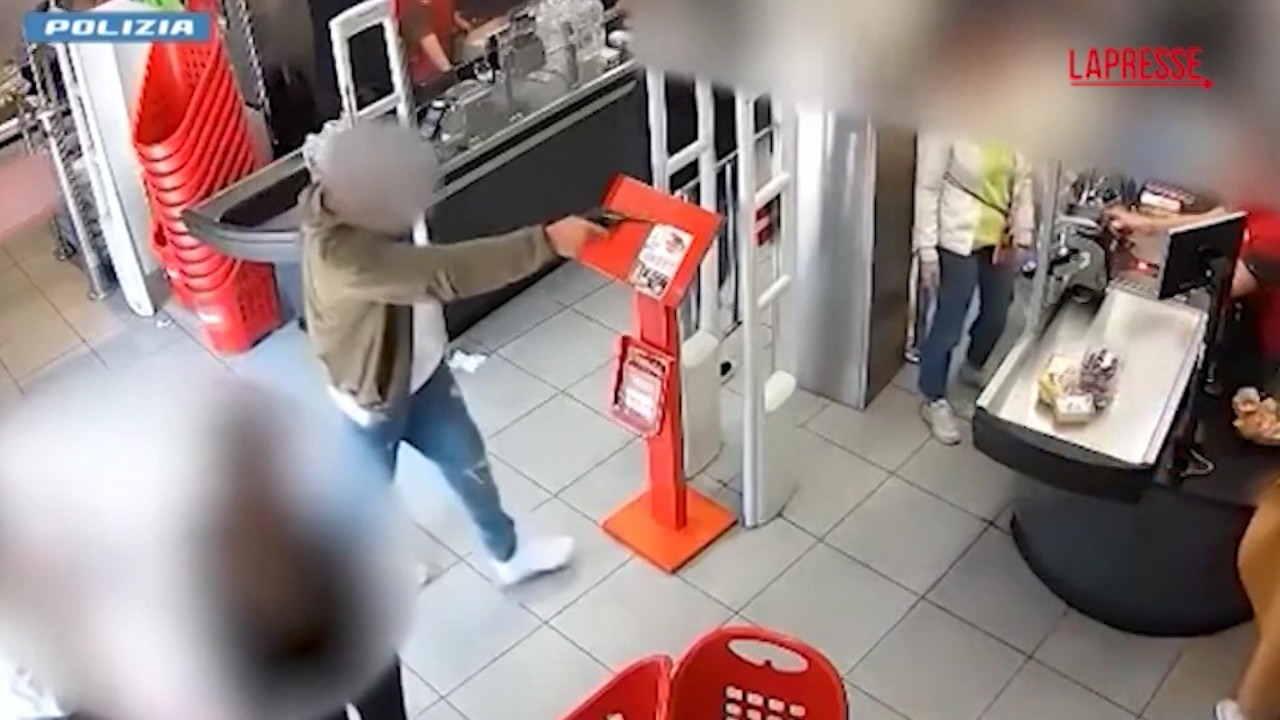 Torino, tre rapine in pochi mesi: arrestato 46enne Torino, tre rapine in pochi mesi: arrestato 46enne