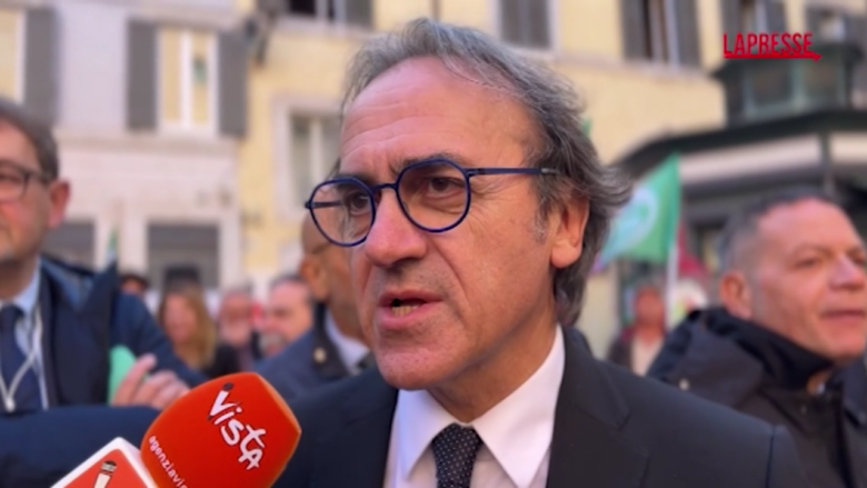 Manovra 2026, Avs in piazza contro tagli agli enti locali