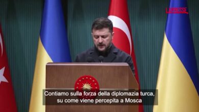 Ucraina, Zelensky: "Confidiamo nella forza della diplomazia turca"