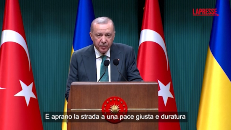 Erdogan: "La Turchia è sempre pronta a discutere con la Russia"