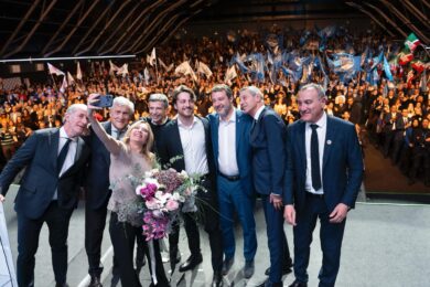 Regionali Veneto 2025, Meloni tira la volata a Stefani. Affondo contro sinistra “con la puzza sotto il naso”