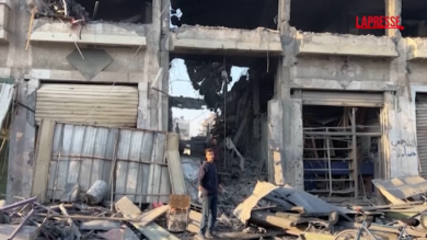 Gaza, l’ospedale accoglie le vittime dell’ultimo raid israeliano