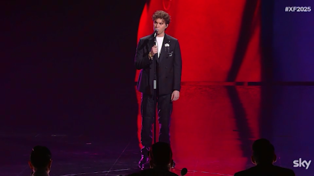 x factor 2025 pierc con il suo inedito neve sporca