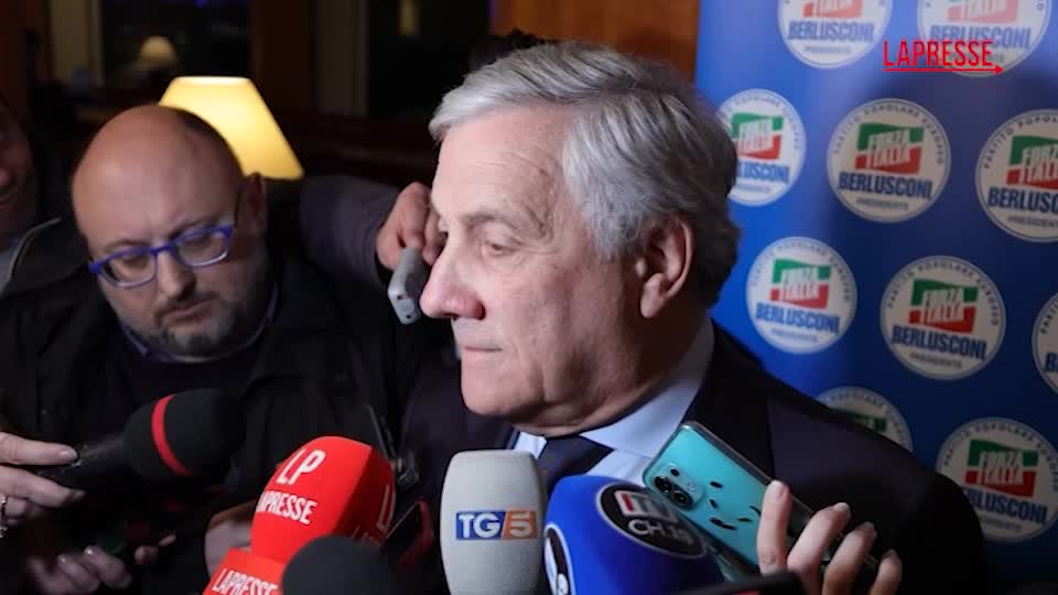 tajani balletto sul palco critiche puerili la seriet224 la dimostriamo con i fatti da Lapresse.it tajani balletto sul palco critiche puerili la seriet224 la dimostriamo con i fatti