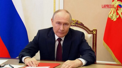 Ucraina, Putin: "Piano Usa potrebbe costituire base per accordo di pace"