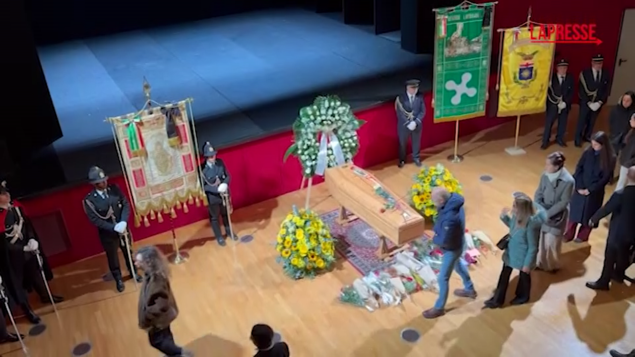 Ornella Vanoni, la camera ardente si apre sulle note di 