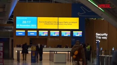 Olanda, droni nei pressi dell'aeroporto di Eindhoven: stop ai voli per ore