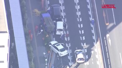 Tokyo, auto investe dieci persone e ne uccide una: arrestato il conducente