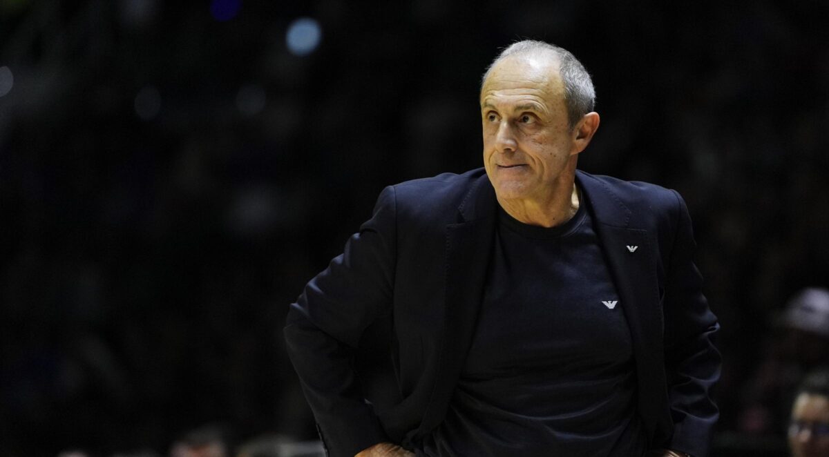 Olimpia Milano, Messina si dimette: squadra a Poeta