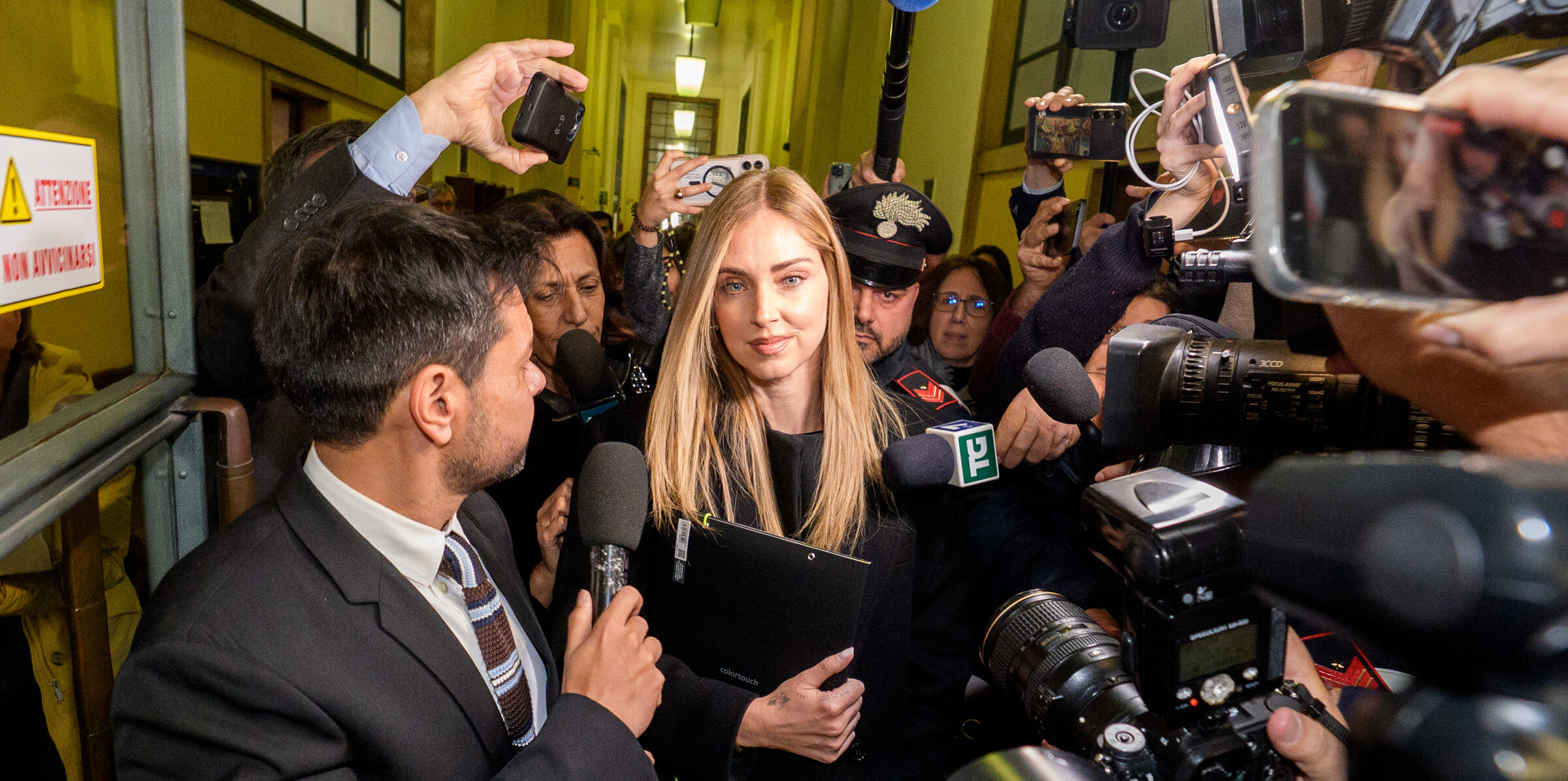 Pandoro Gate, chiesta condanna a un anno e 8 mesi per Chiara Ferragni. L’influencer: “Sono fiduciosa, agito in buona fede” Pandoro Gate, chiesta condanna a un anno e 8 mesi per Chiara Ferragni. L’influencer: “Sono fiduciosa, agito in buona fede”