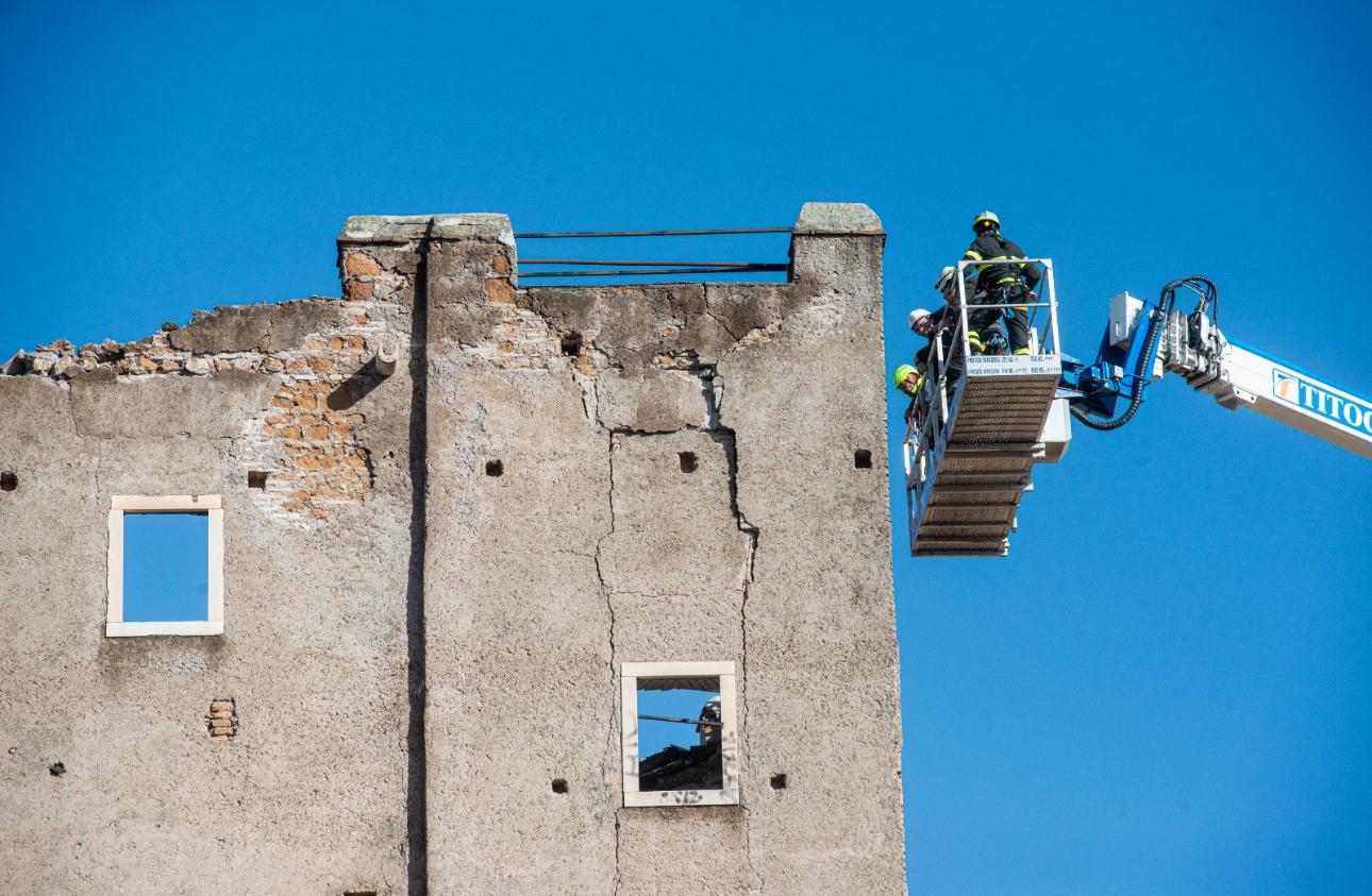 Crollo Torre dei Conti, dissequestrata l’area: al via la messa in sicurezza