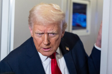 Trump, il NY Times sulla salute del presidente Usa: “Segni di stanchezza, meno uscite pubbliche”